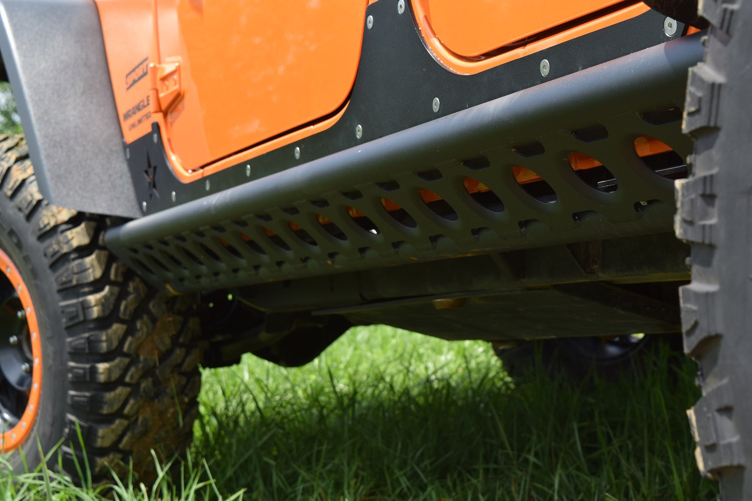 Shown with additional rocker guard
